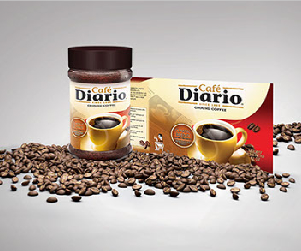 Café Diario bottled coffee lineup — regular blend